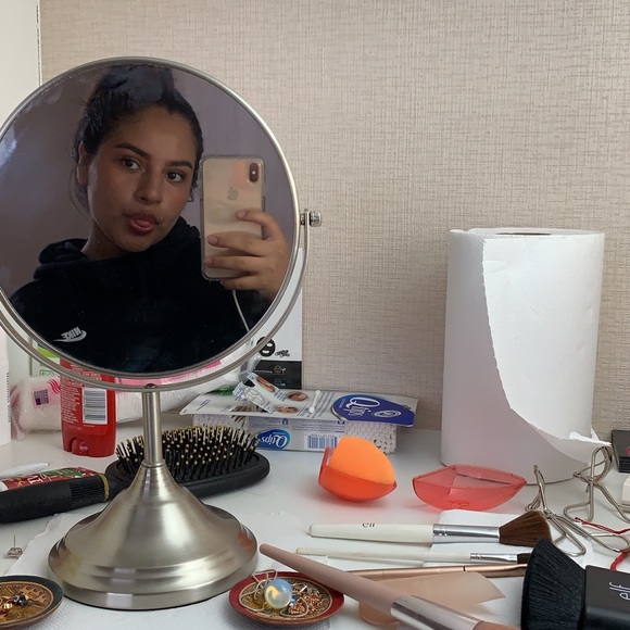 Meet your Posher, Ruth - Picture 3 of 5